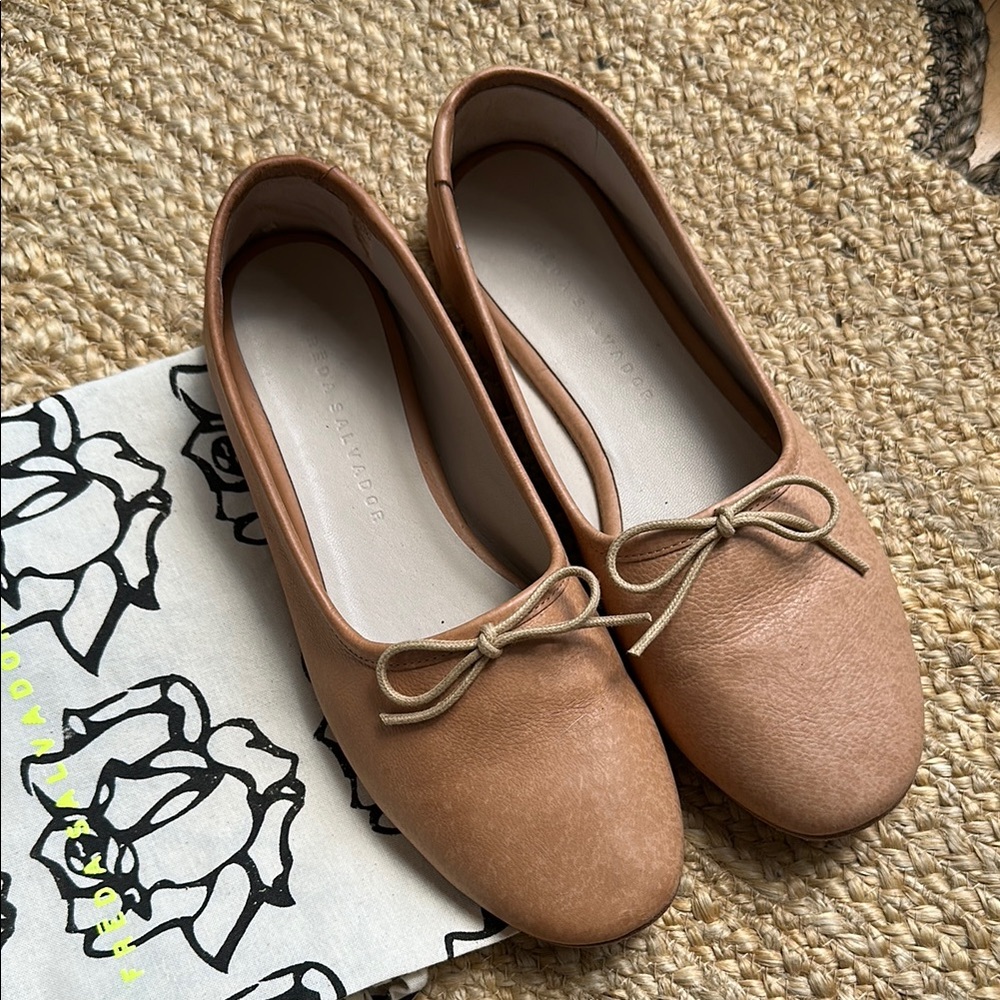 FREDA SALVADOR roma flat in camel leather size 7.5